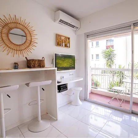 Charming 10 Minutes From The Croisette