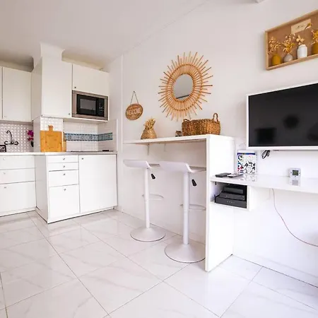 Charming 10 Minutes From The Croisette *