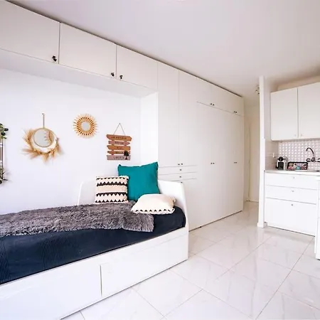 Appartement Charming 10 Minutes From The Croisette *