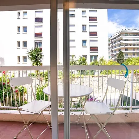 Appartement Charming 10 Minutes From The Croisette *